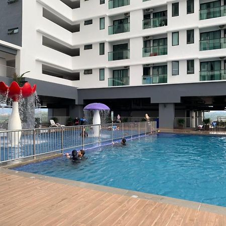 Mishal'S Homestay-Vista Bangi Studio Service Apartment Kajang Exterior photo