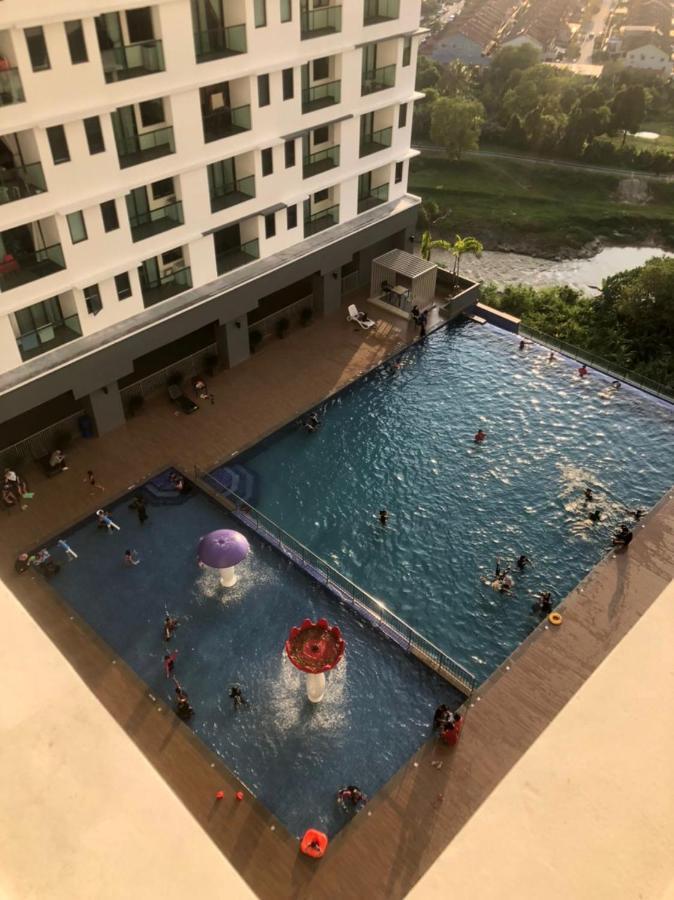 Mishal'S Homestay-Vista Bangi Studio Service Apartment Kajang Exterior photo