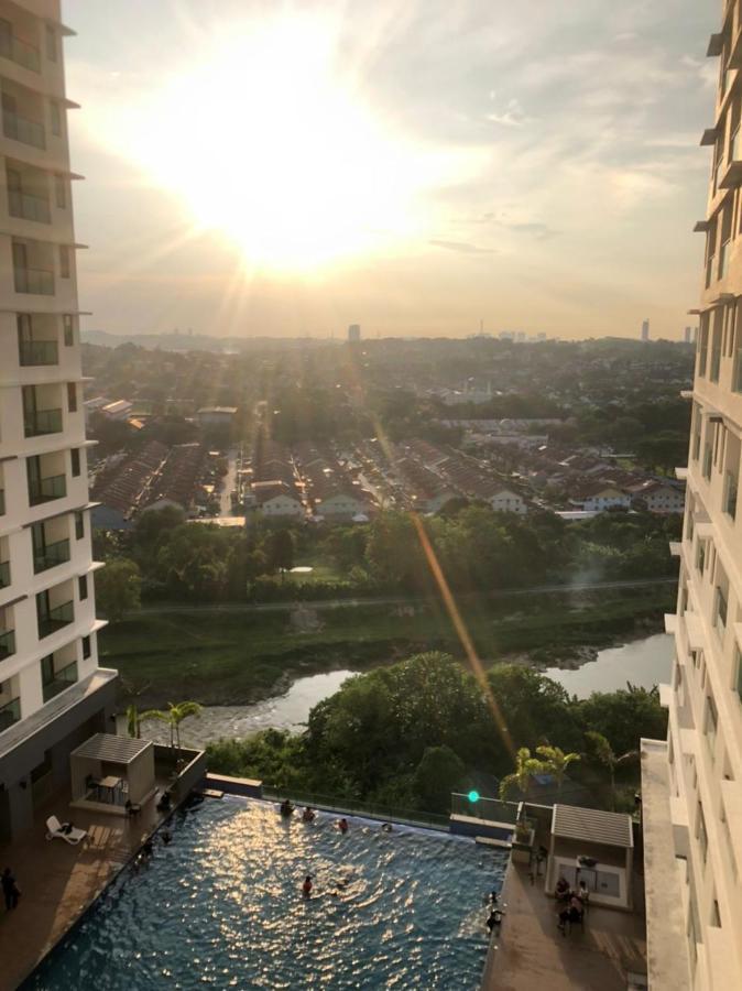 Mishal'S Homestay-Vista Bangi Studio Service Apartment Kajang Exterior photo